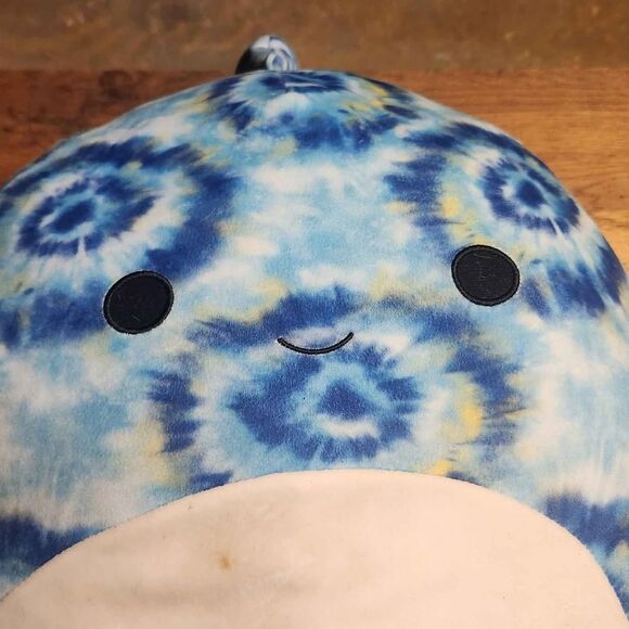 Luther The Shark SQUISHMALLOW - Picture 1 of 5